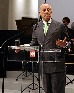Portrait of Norman Foster