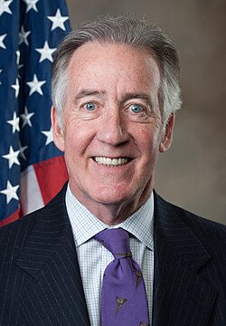 Portrait of Richard Neal