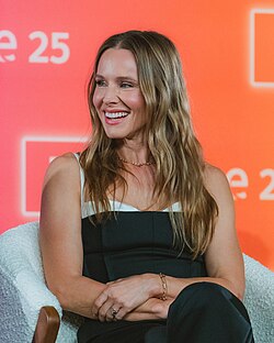 Portrait of Kristen Bell