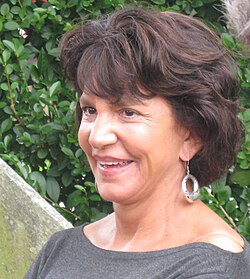 Portrait of Mercedes Ruehl