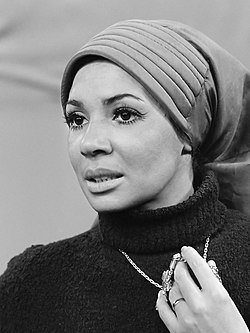 Portrait of Shirley Bassey