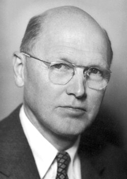 Portrait of Dickinson W. Richards