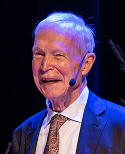 Portrait of John Hopfield