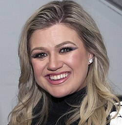 Portrait of Kelly Clarkson