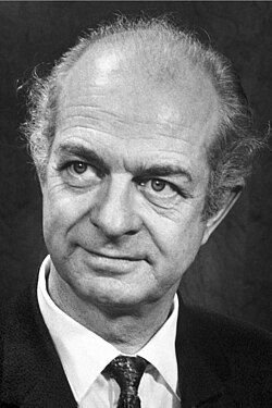 Portrait of Linus Pauling